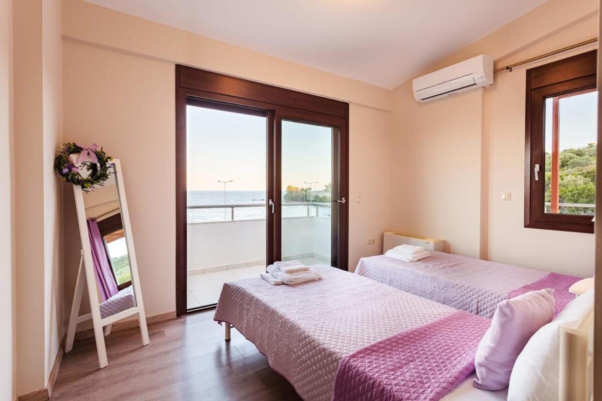 Villa Armonia - Beachfront Majestic Retreat Petalídhion المظهر الخارجي الصورة