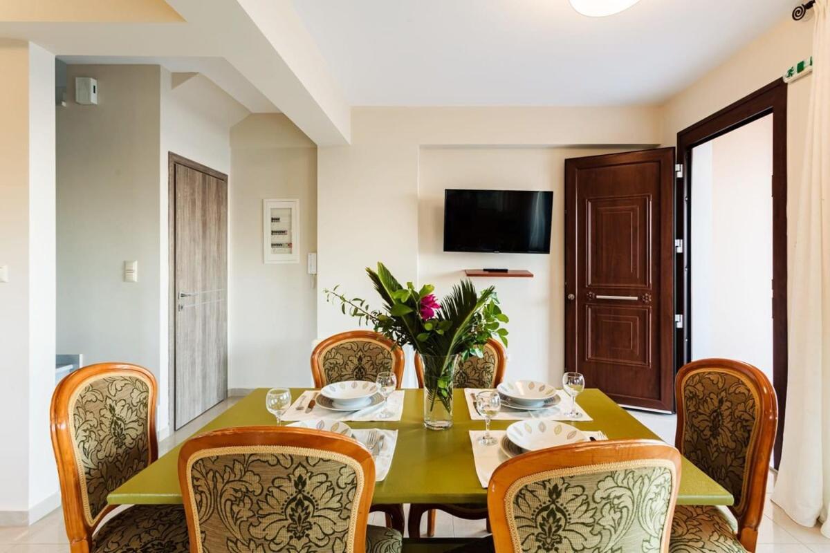 Villa Armonia - Beachfront Majestic Retreat Petalídhion المظهر الخارجي الصورة